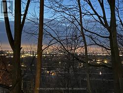 37 BRADLEY STREET  St. Catharines (Burleigh Hill), ON L2T 1R5