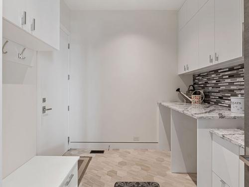 722 Highpointe Place, Kelowna, BC - Indoor