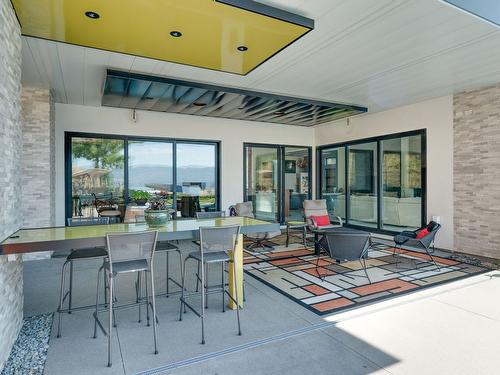 722 Highpointe Place, Kelowna, BC - Outdoor