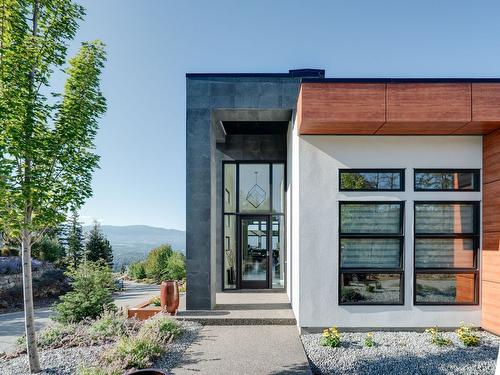 722 Highpointe Place, Kelowna, BC - Outdoor