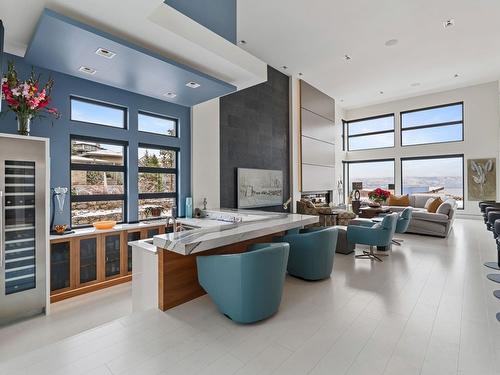 722 Highpointe Place, Kelowna, BC - Indoor Photo Showing Other Room