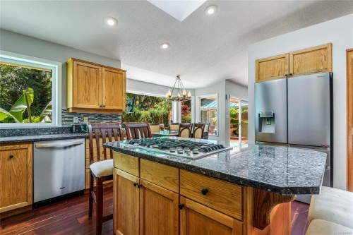 1185 Merecroft Rd, Campbell River, BC 