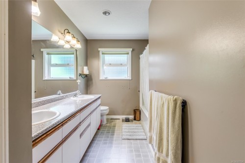 1185 Merecroft Rd, Campbell River, BC 