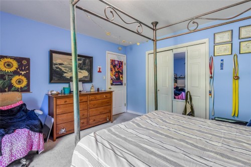 1185 Merecroft Rd, Campbell River, BC 