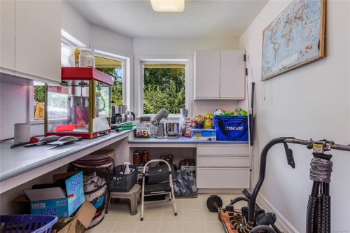 1185 Merecroft Rd, Campbell River, BC 