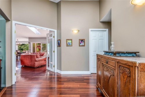 1185 Merecroft Rd, Campbell River, BC 