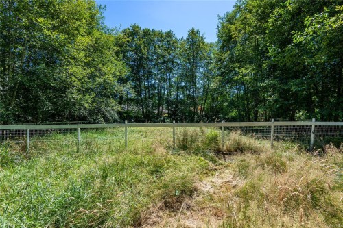 1185 Merecroft Rd, Campbell River, BC 