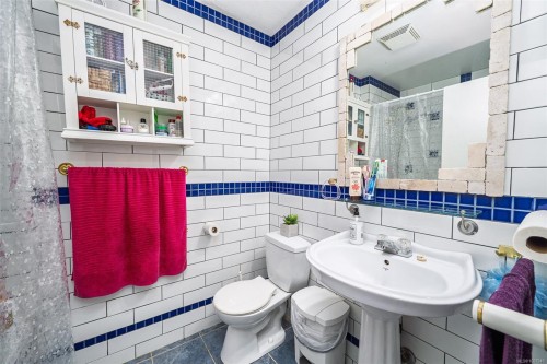 540 Macmillan Dr, Sayward, BC 