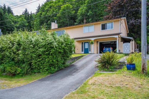 540 Macmillan Dr, Sayward, BC 