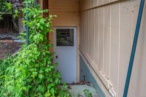 540 Macmillan Dr, Sayward, BC 