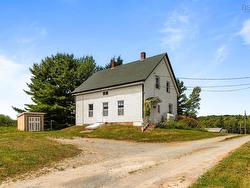 4031 215 Highway  Lower Burlington, NS B0N 2A0