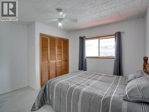 4279 Joyce Ave, Powell River, BC - Indoor Photo Showing Bedroom