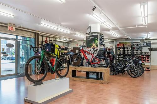 108-109 19289 Langley Bypass, Surrey, BC 