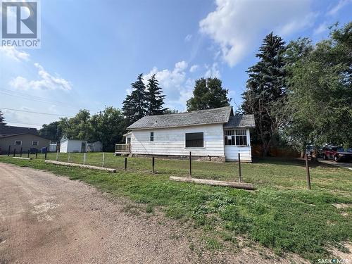1044 7Th Avenue Nw, Moose Jaw, SK - Outdoor