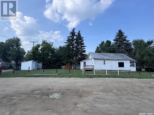 1044 7Th Avenue Nw, Moose Jaw, SK - Outdoor