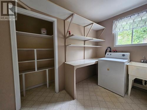 122 Harris Drive, Marystown, NL - Indoor Photo Showing Laundry Room