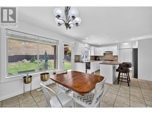 982 Paret Crescent, Kelowna, BC - Indoor