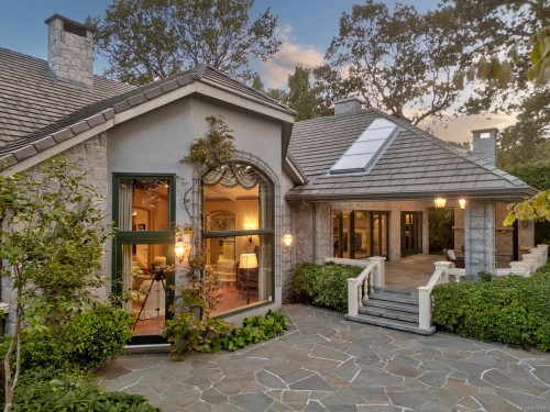 3445 Beach Dr, Oak Bay, BC 