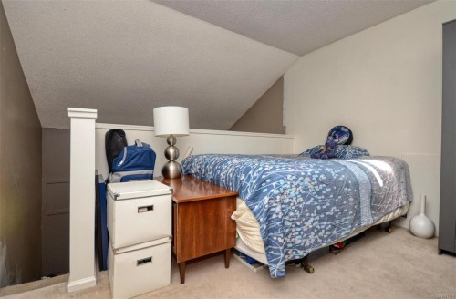 308-3225 Alder St, Victoria, BC - Indoor Photo Showing Bathroom