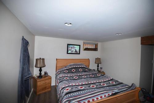 1404 Soues Street, Clinton, BC - Indoor Photo Showing Bedroom