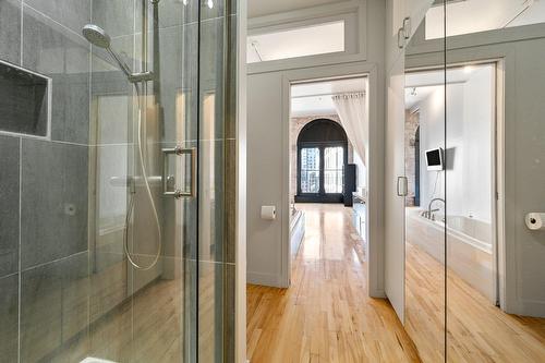 Ensuite bathroom - 310-455 Rue St-Pierre, Montréal (Ville-Marie), QC - Indoor Photo Showing Bathroom