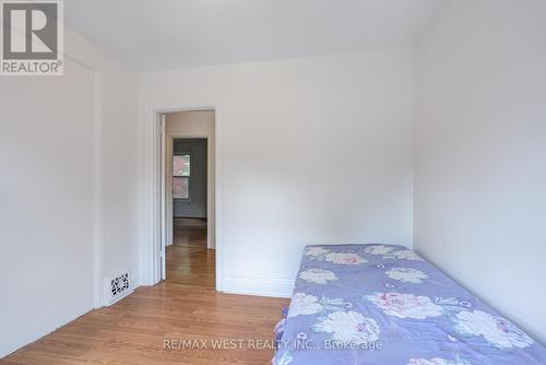 673 Wilson Street, Hamilton, ON - Indoor Photo Showing Bedroom