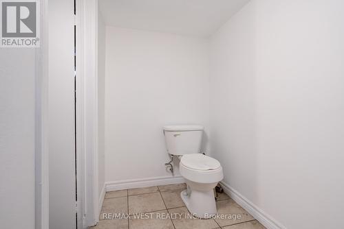 673 Wilson Street, Hamilton, ON - Indoor Photo Showing Bathroom