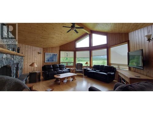 4770 Mackenzie Highway, Bella Coola, BC - Indoor Photo Showing Living Room With Fireplace