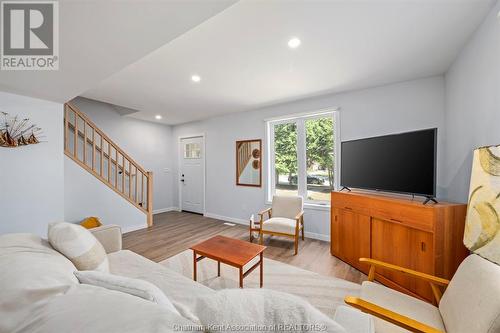 198 Margaret Street, Dutton, ON - Indoor Photo Showing Living Room