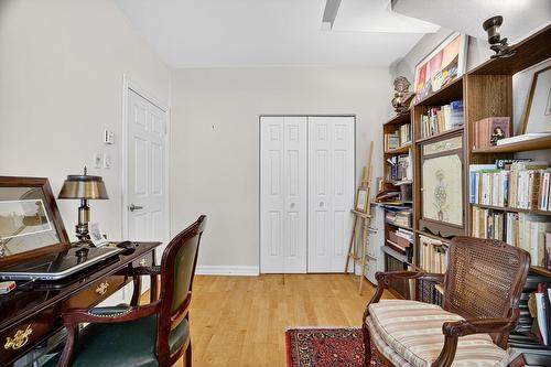 Chambre à coucher - 201-828 Av. Querbes, Montréal (Outremont), QC - Indoor