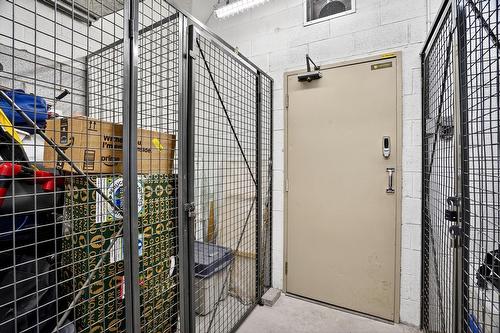 Rangement - 201-828 Av. Querbes, Montréal (Outremont), QC - Indoor Photo Showing Other Room