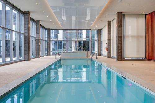 Piscine - 1110-1450 Boul. René-Lévesque O., Montréal (Ville-Marie), QC - Indoor Photo Showing Other Room With In Ground Pool