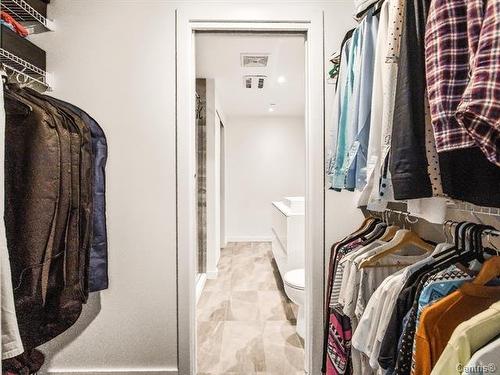 Penderie (Walk-in) - 1110-1450 Boul. René-Lévesque O., Montréal (Ville-Marie), QC - Indoor With Storage