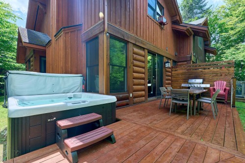 Spa - 31-1 Imp. De La Genèse, Lac-Supérieur, QC - Outdoor With Deck Patio Veranda With Exterior