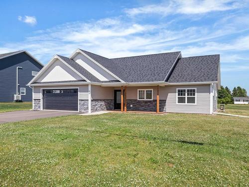 38 Anne Avenue  Charlottetown, PE C1C 0X4