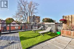 outdoor lounge area - 