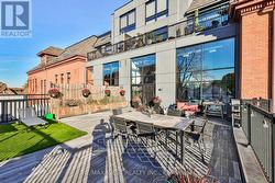 894 sq ft of bright and open terrace space - 