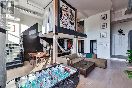 17 foot ceiling, PSL Posts, Architectural hardware - 318 - 200 Stinson Street, Hamilton, ON - Indoor