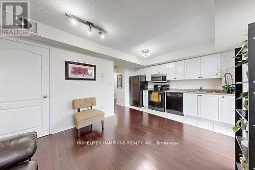 304 - 35 Strangford Lane S, Toronto, ON - Indoor