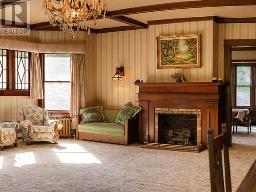 312 Latimer Street, Nelson, BC - Indoor Photo Showing Living Room With Fireplace