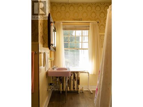 312 Latimer Street, Nelson, BC - Indoor