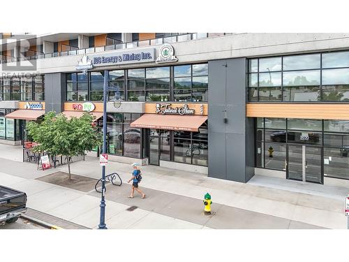 3030 Pandosy Street, Kelowna, BC 