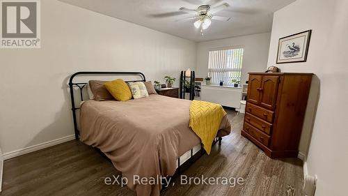 105 - 536 11Th Avenue E, Hanover, ON - Indoor Photo Showing Bedroom