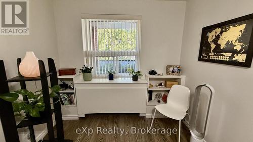 105 - 536 11Th Avenue E, Hanover, ON - Indoor