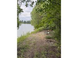 Lot B Currie Road  Baynes Lake, BC V0B 1T4