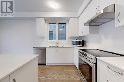 5 Culbert Road, Bradford West Gwillimbury, ON - Indoor Photo Showing Kitchen With Stainless Steel Kitchen With Double Sink