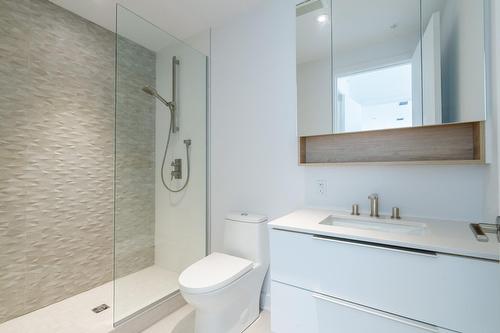 Salle de bains attenante à la CCP - 402-505 Rue De L'Escale, Brossard, QC - Indoor Photo Showing Bathroom