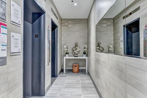 Hall - 604-1420 Rue Crescent, Montréal (Ville-Marie), QC - Indoor Photo Showing Other Room