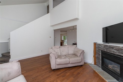 2466 Galland Ave, Shawnigan Lake, BC 