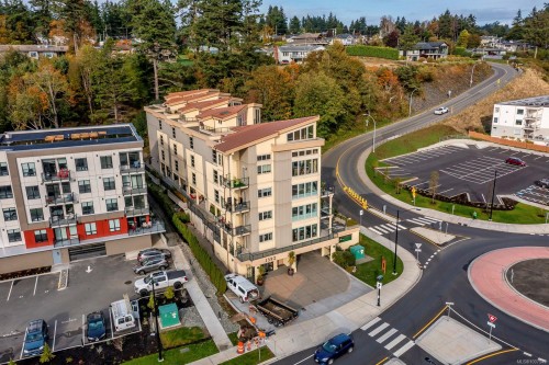 103-1392 Island Hwy South, Campbell River, BC - Outdoor